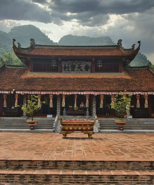 Perfume Pagoda Full Day Tour