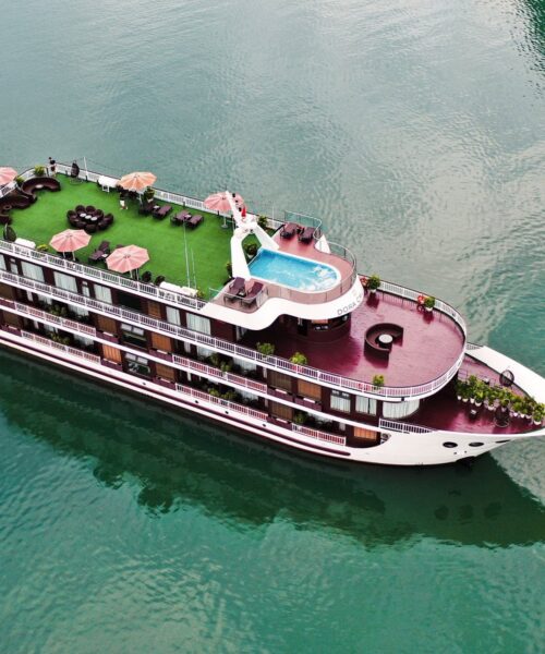 Dora Cruise | Lan Ha Bay