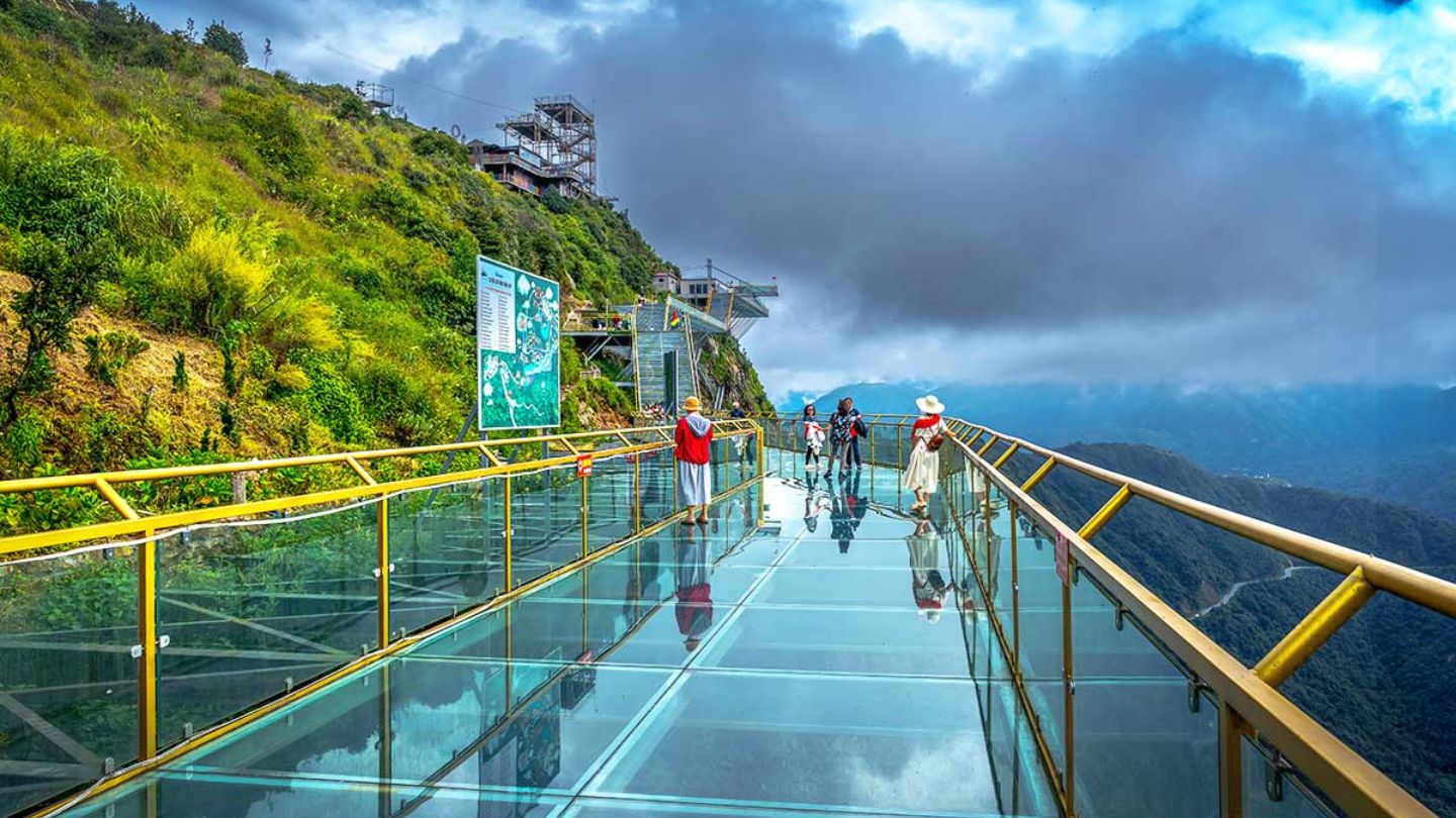 Is-Sapa-Glass-Bridge-safe