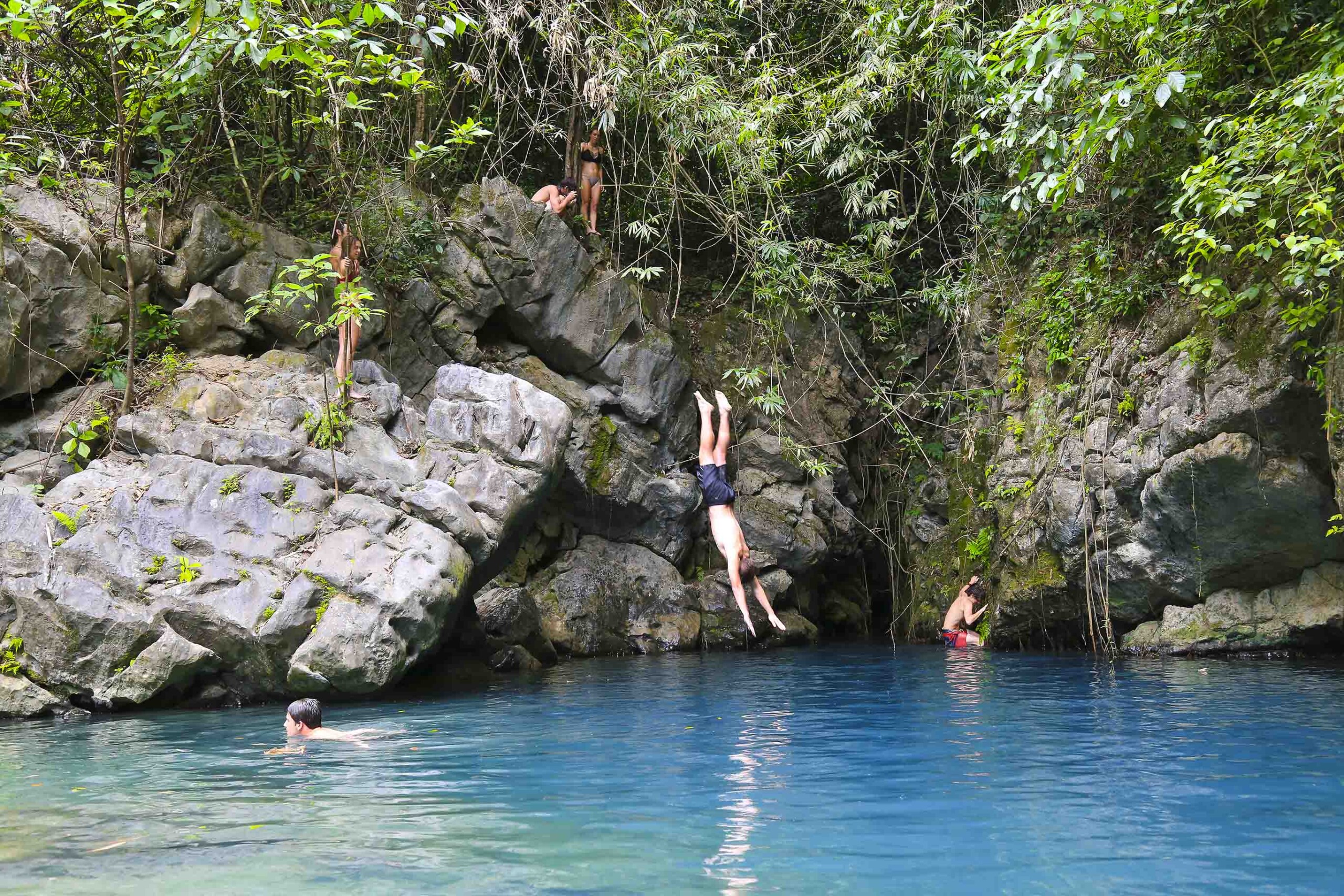 Tra-ang-Mada-cave-5